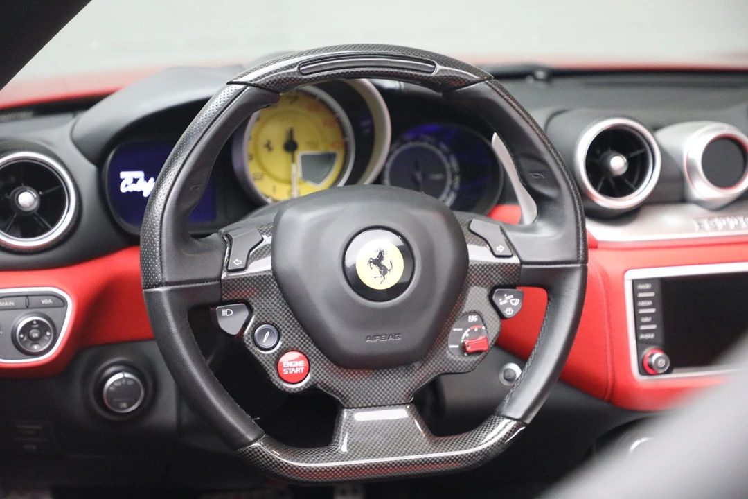 2017 Ferrari California T - Image 21 of 31