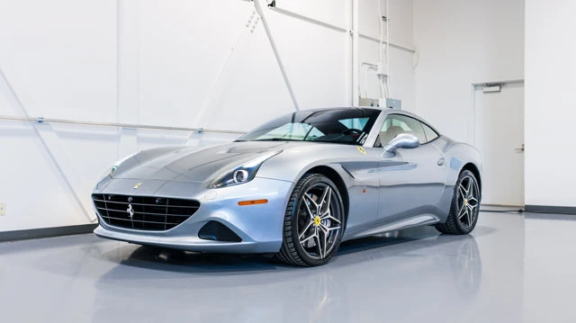 2017 Ferrari California T - Image 2 of 16
