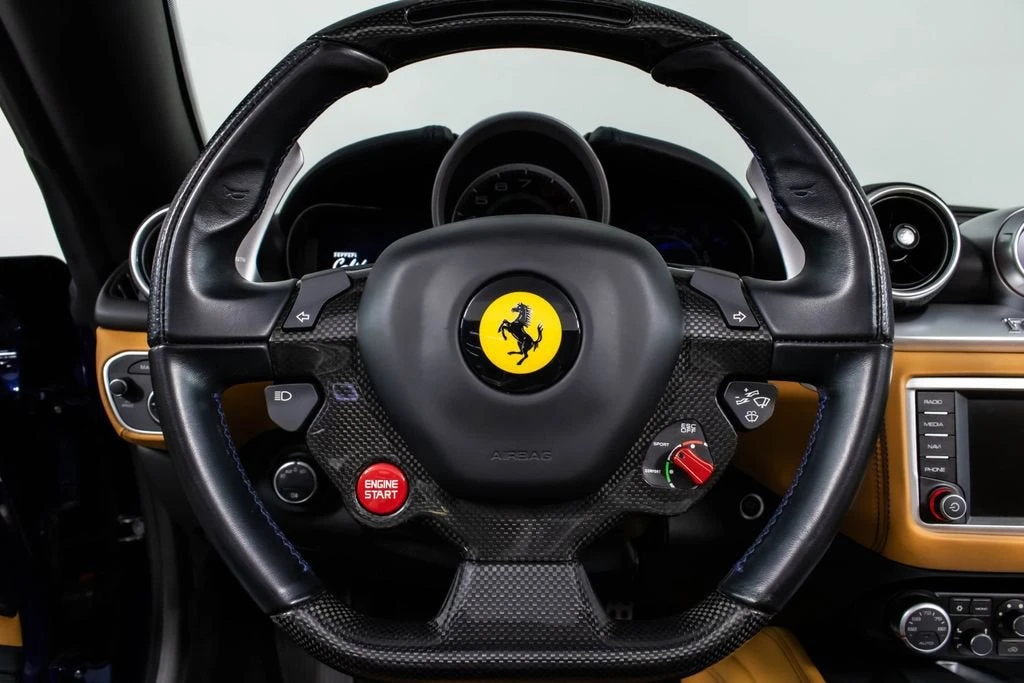2017 Ferrari California T - Image 4 of 31