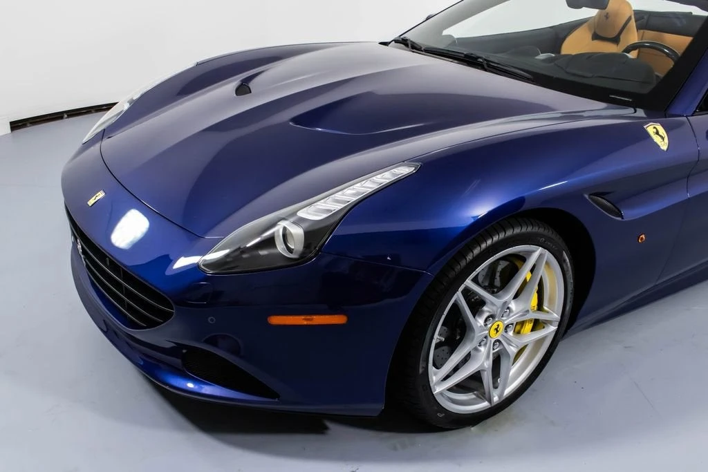2017 Ferrari California T - Image 30 of 31