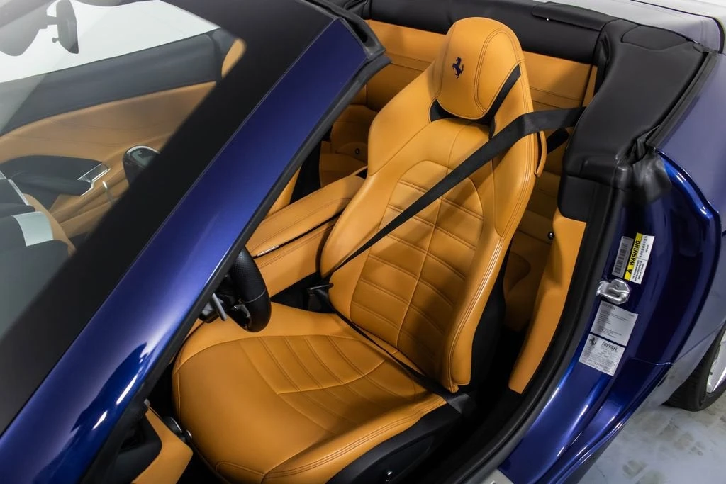 2017 Ferrari California T - Image 6 of 31