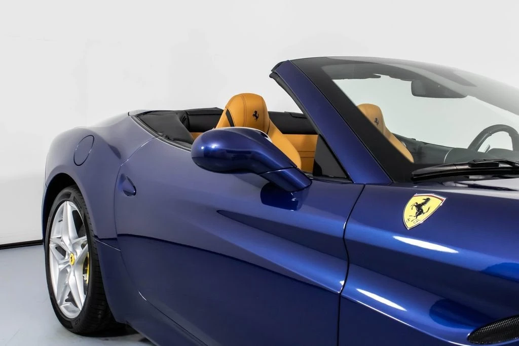 2017 Ferrari California T - Image 14 of 31