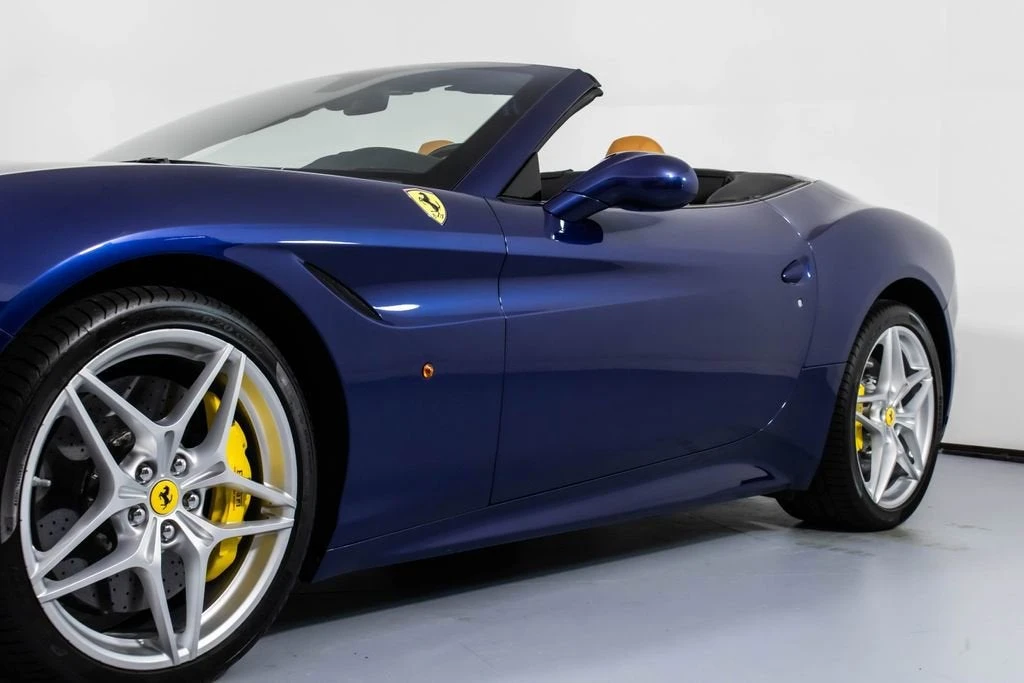 2017 Ferrari California T - Image 31 of 31