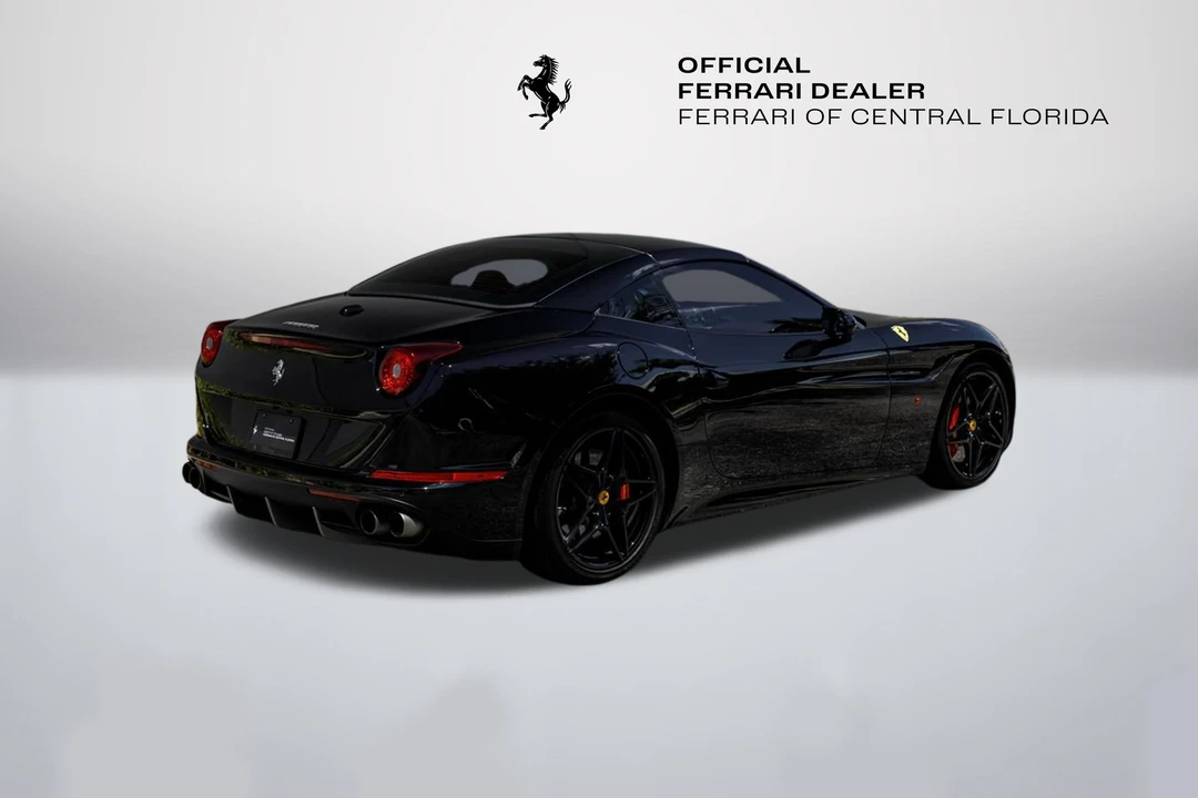 2017 Ferrari California T - Image 5 of 31