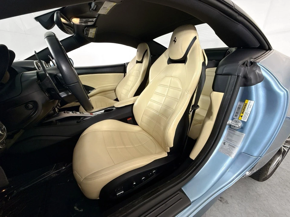 2017 Ferrari California T - Image 9 of 31
