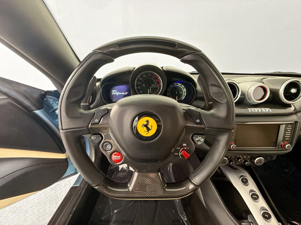 2017 Ferrari California T - Image 10 of 31