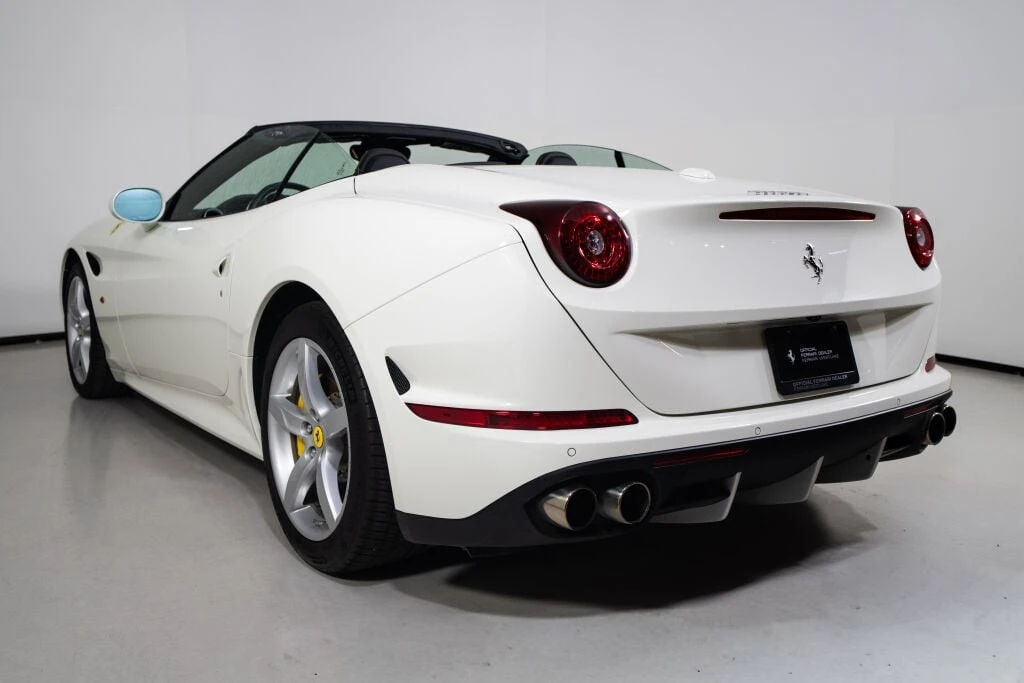 2017 Ferrari California - Image 12 of 31