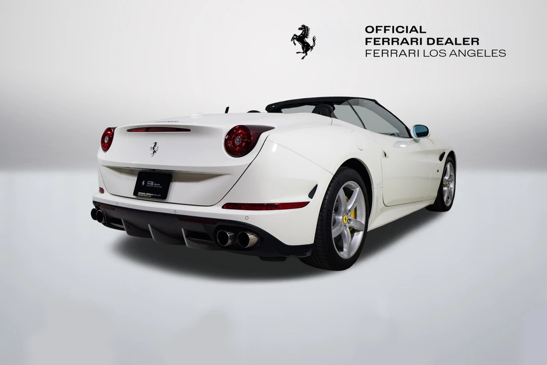 2017 Ferrari California T - Image 8 of 31
