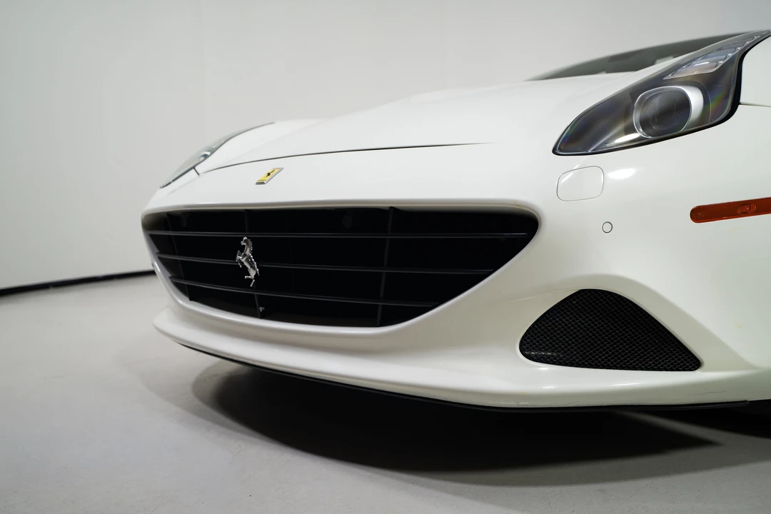 2017 Ferrari California T - Image 18 of 31