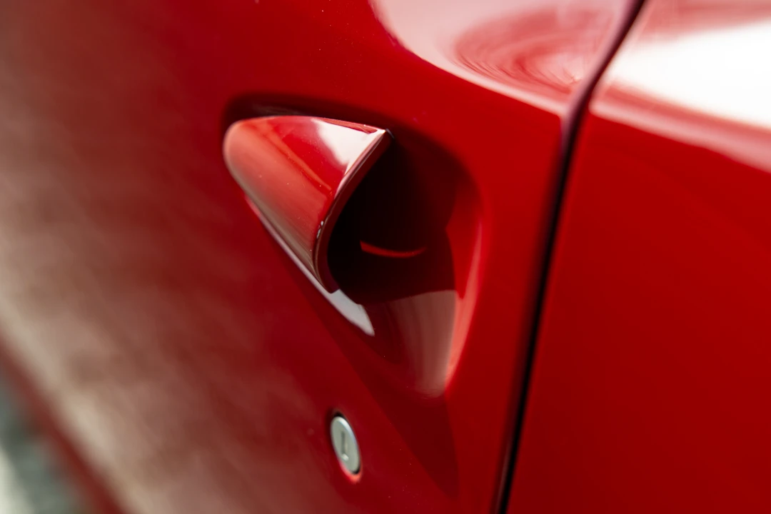 2017 Ferrari California T - Image 10 of 31