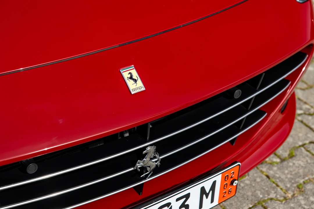 2017 Ferrari California T - Image 13 of 31