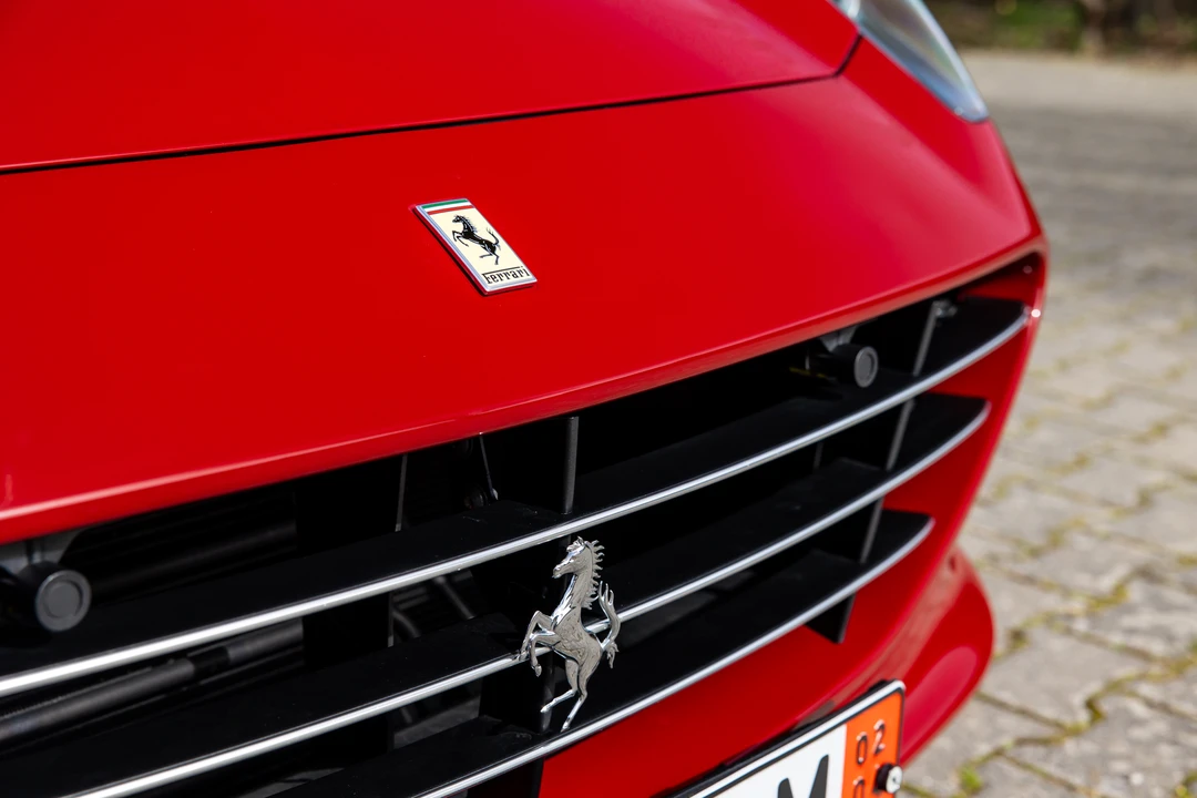 2017 Ferrari California T - Image 14 of 31