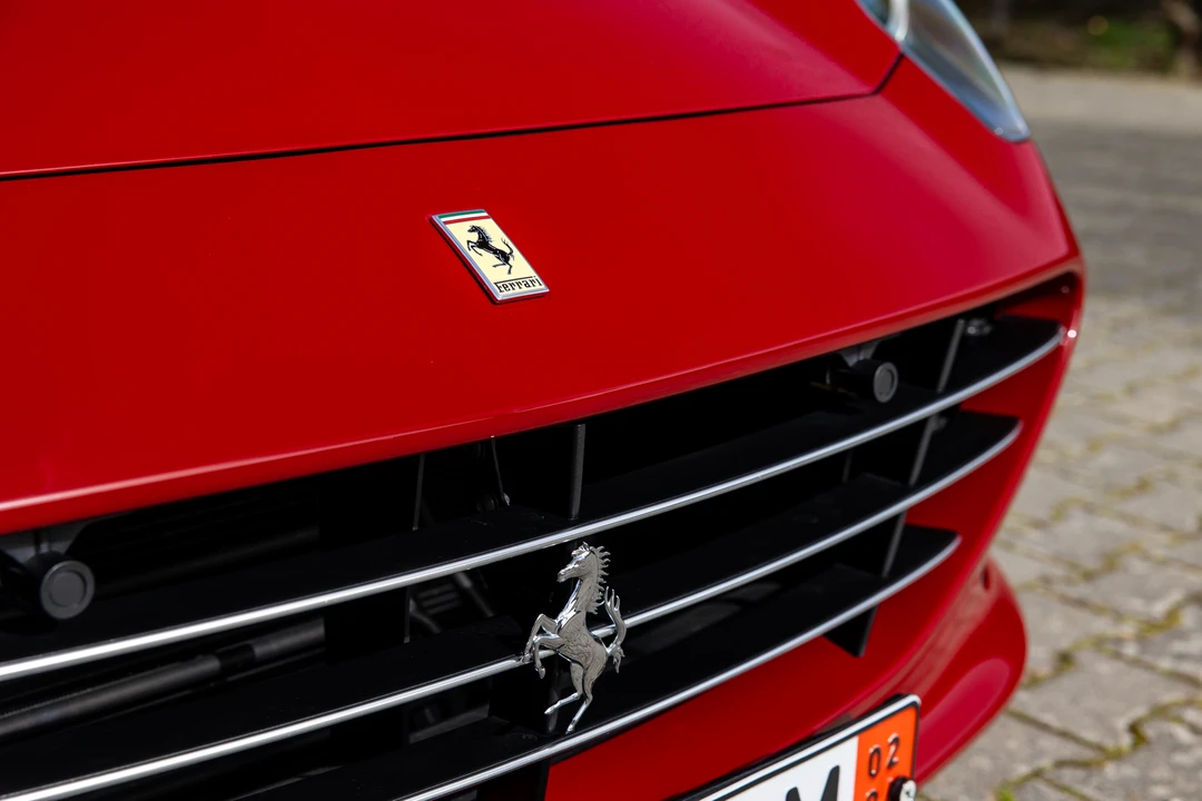 2017 Ferrari California T - Image 15 of 31