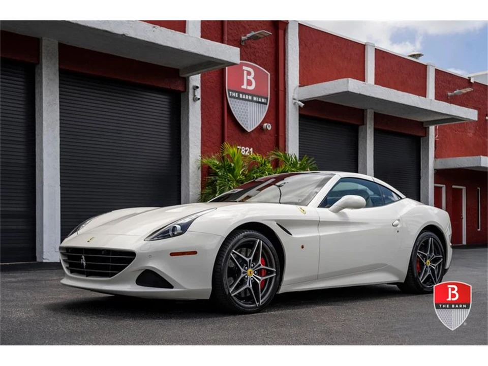 2017 Ferrari California T - Image 6 of 31