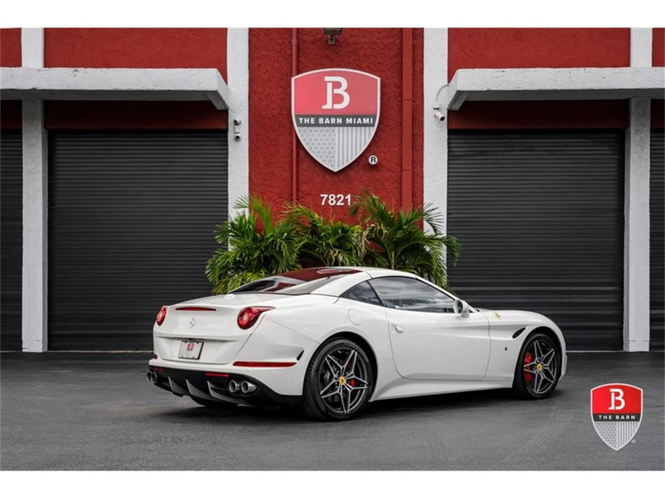 2017 Ferrari California T - Image 16 of 31