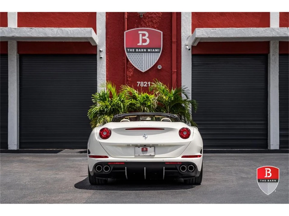 2017 Ferrari California T - Image 11 of 31