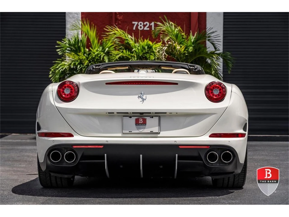 2017 Ferrari California T - Image 12 of 31