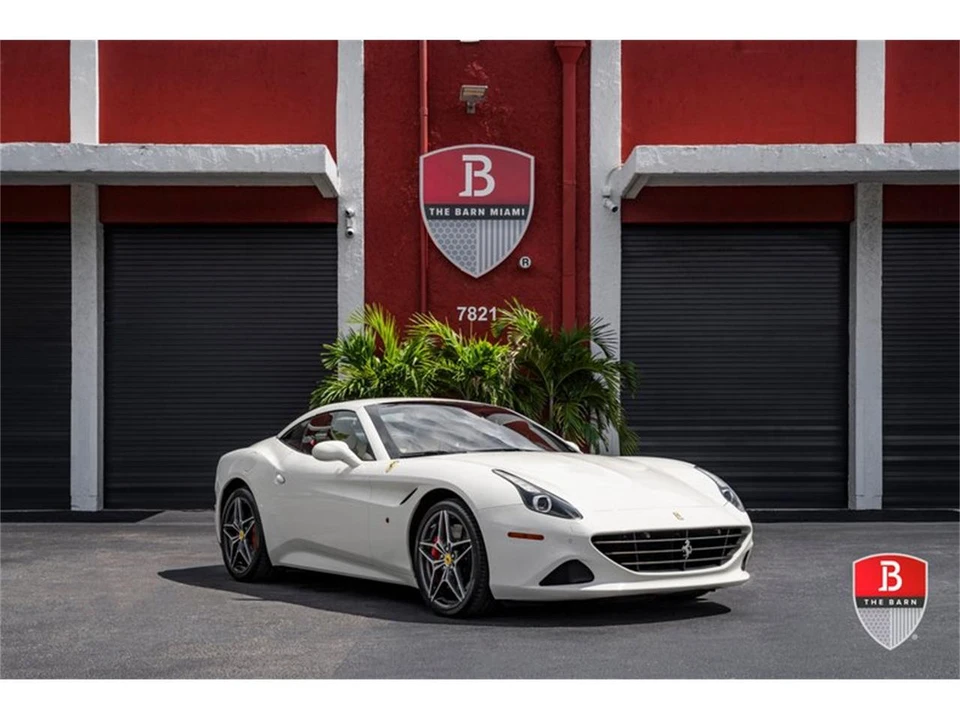 2017 Ferrari California T - Image 13 of 31