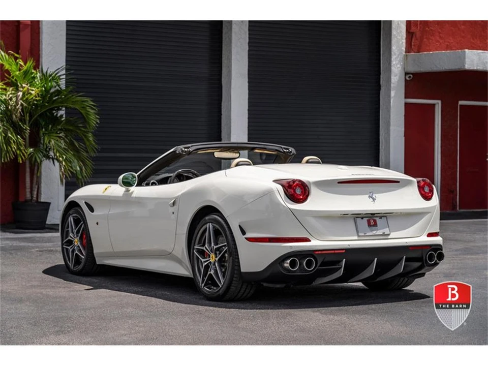 2017 Ferrari California T - Image 9 of 31