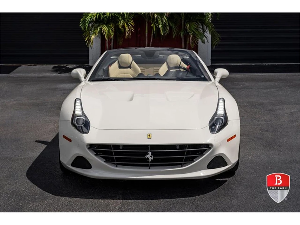2017 Ferrari California T - Image 24 of 31