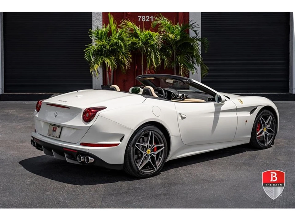 2017 Ferrari California T - Image 15 of 31