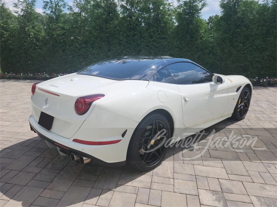 2017 Ferrari California T - Image 3 of 5