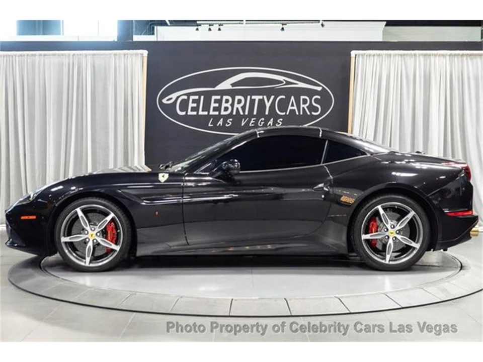 2017 Ferrari California T - Image 19 of 31