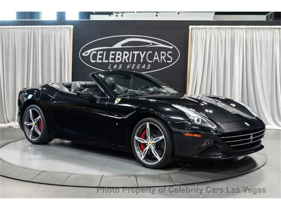 2017 Ferrari California T - Image 29 of 31