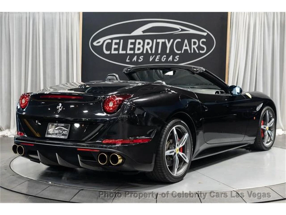 2017 Ferrari California T - Image 27 of 31