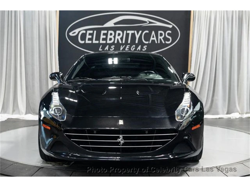 2017 Ferrari California T - Image 14 of 31