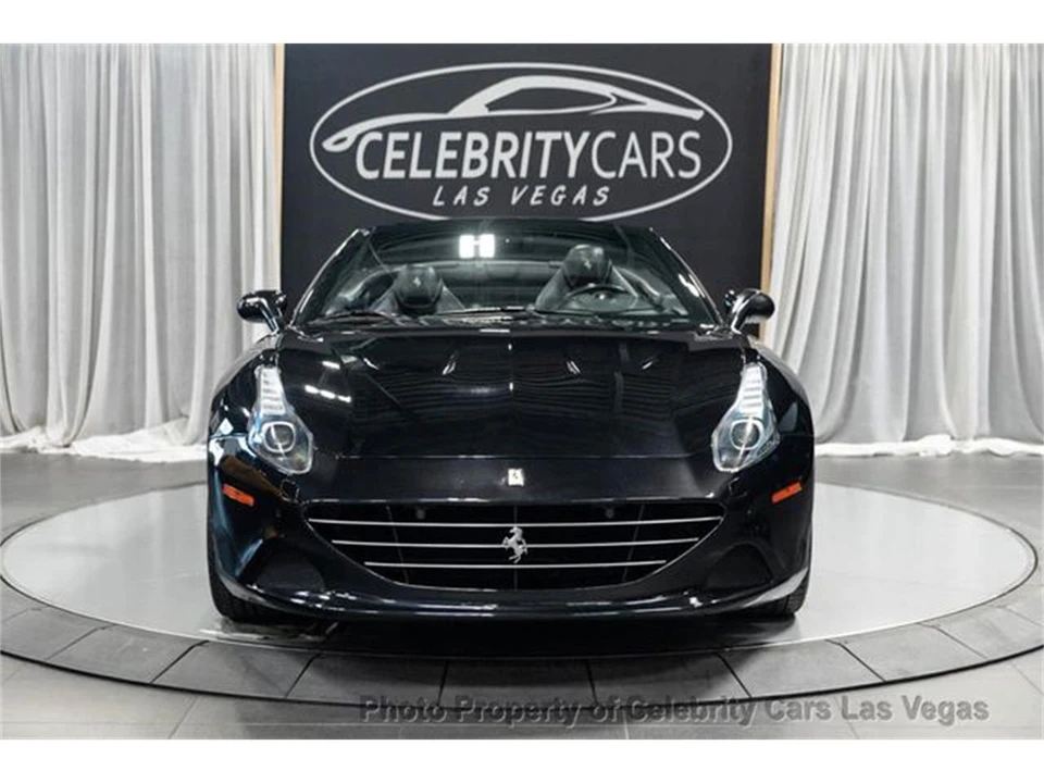 2017 Ferrari California T - Image 30 of 31