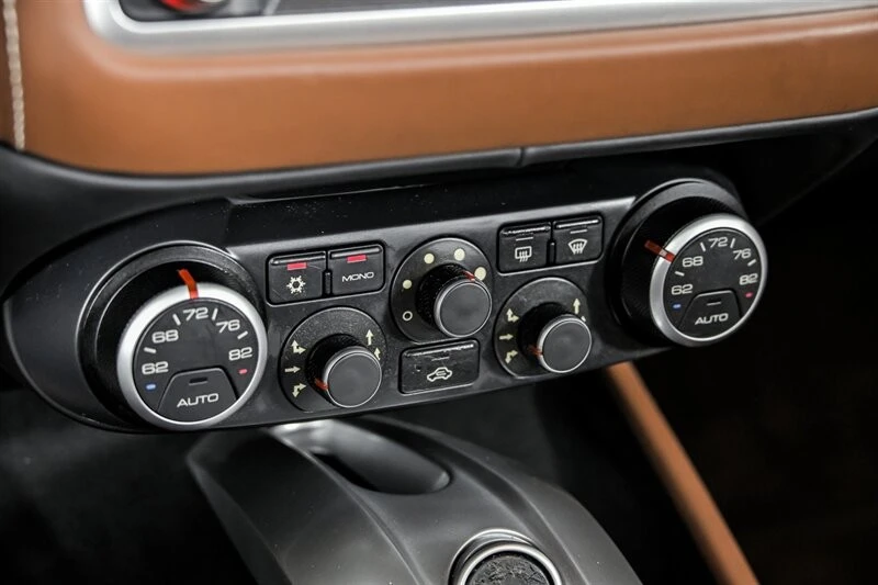 2017 Ferrari California T - Image 31 of 31