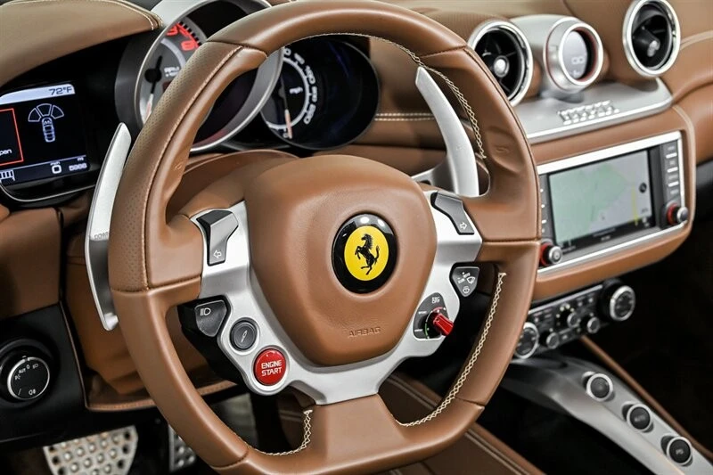 2017 Ferrari California T - Image 21 of 31