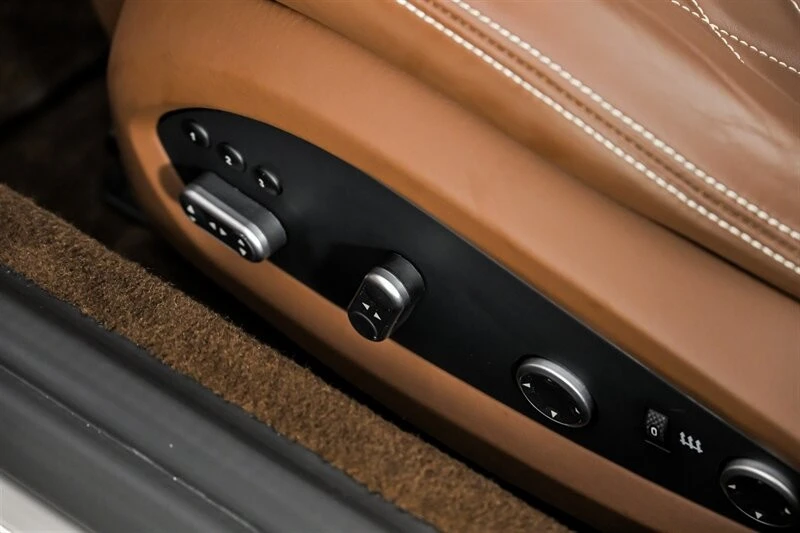 2017 Ferrari California T - Image 24 of 31