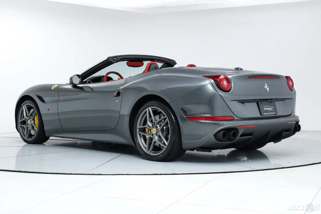 2017 Ferrari California T - Image 8 of 21