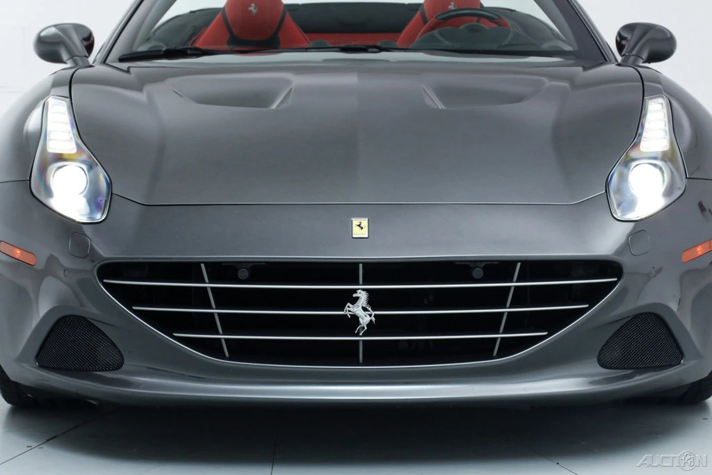 2017 Ferrari California T - Image 14 of 21
