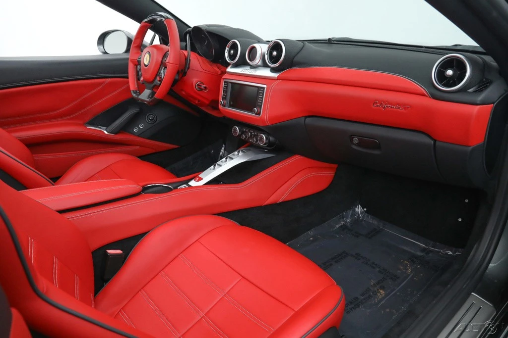 2017 Ferrari California T - Image 21 of 21