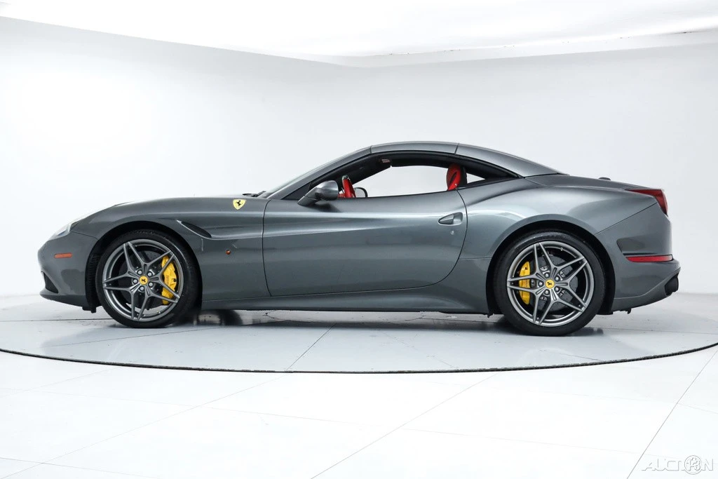 2017 Ferrari California T - Image 7 of 21