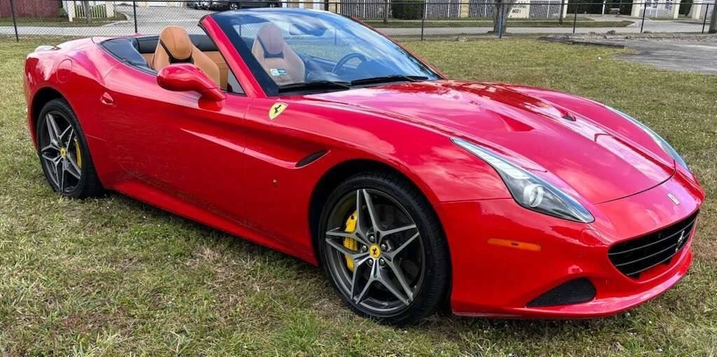 2017 Ferrari California T - Image 2 of 21