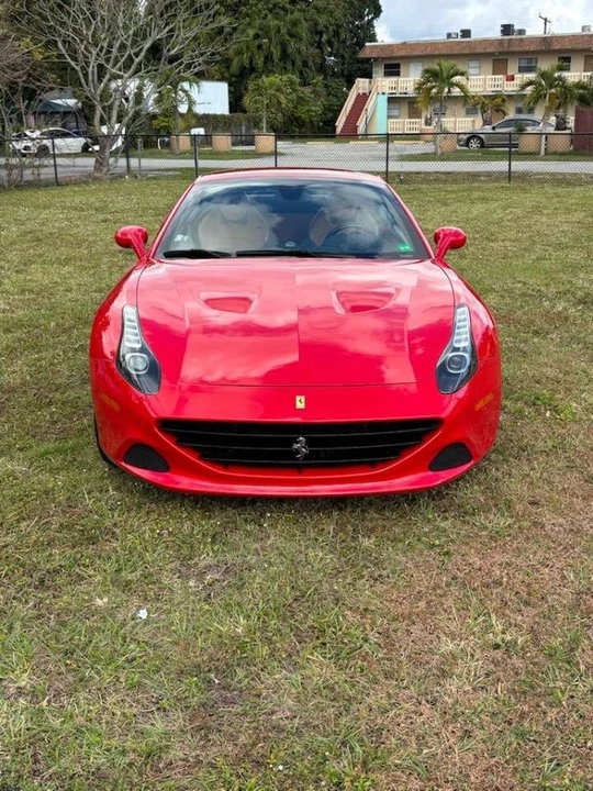 2017 Ferrari California T - Image 3 of 21