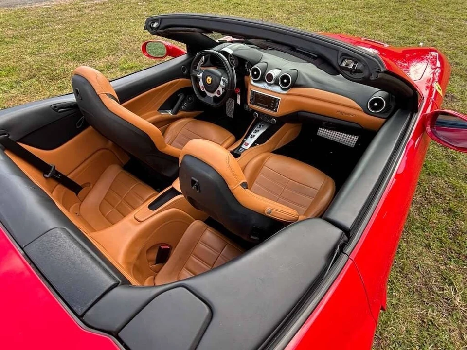 2017 Ferrari California T - Image 21 of 21