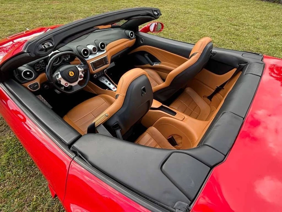 2017 Ferrari California T - Image 20 of 21