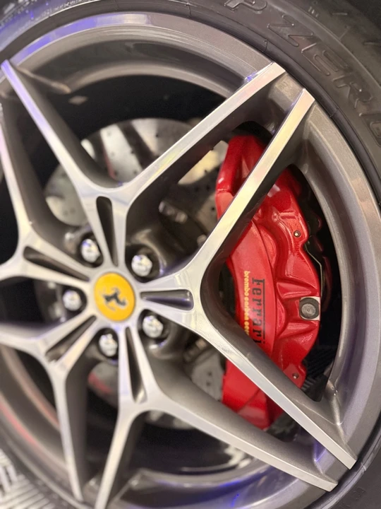 2017 Ferrari California T - Image 11 of 22