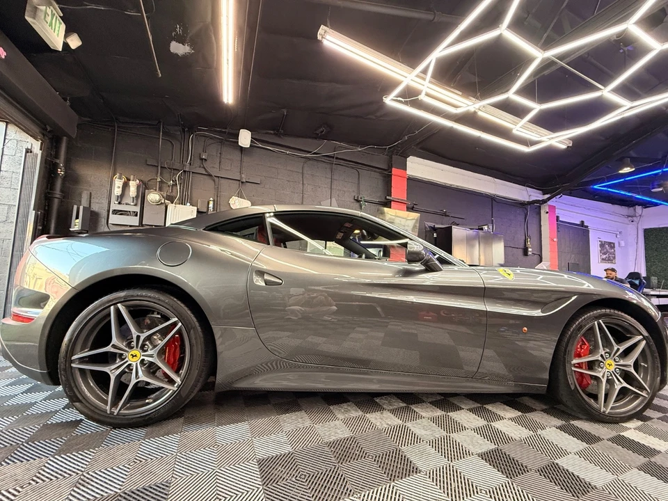 2017 Ferrari California T - Image 15 of 22