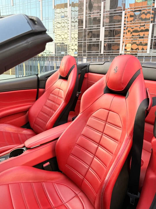 2017 Ferrari California T - Image 23 of 23