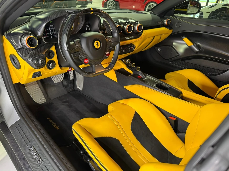 2017 Ferrari F12berlinetta - Image 9 of 21