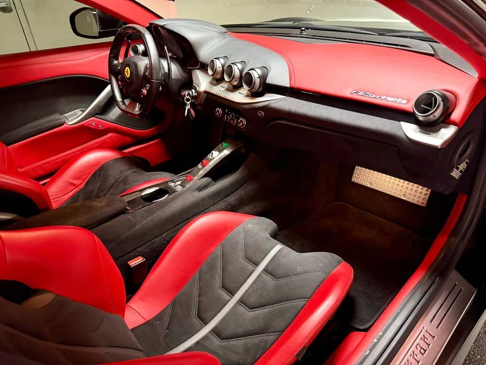 2017 Ferrari F12berlinetta - Image 28 of 31