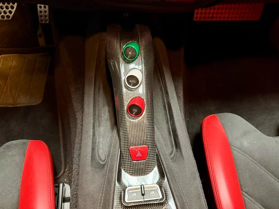 2017 Ferrari F12berlinetta - Image 24 of 31