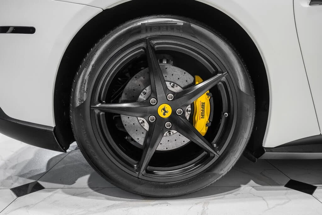 2017 Ferrari F12berlinetta - Image 17 of 31