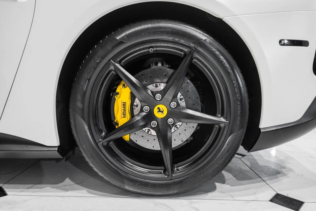 2017 Ferrari F12berlinetta - Image 16 of 31